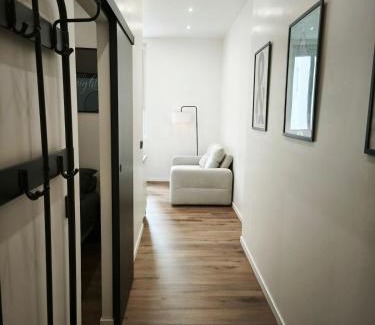 Cœur de Ville Apartment | L'International 122 - Hypercentre - Proche Parc & Thermes