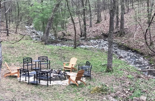 Jones Mills House | L@K Resort Living on 2 Wooded Acres. Amazing! Outdoor Fun! Hot Springs