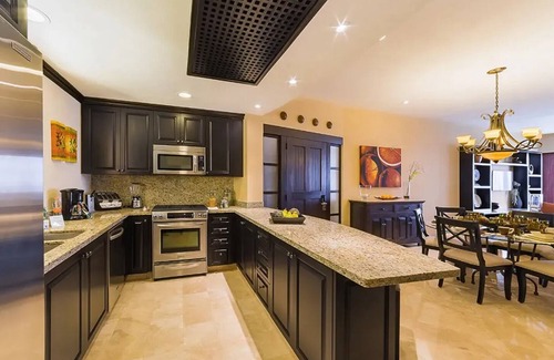 South Shore Hotel Area Resort | L&L Collection Cigueña PV Suite