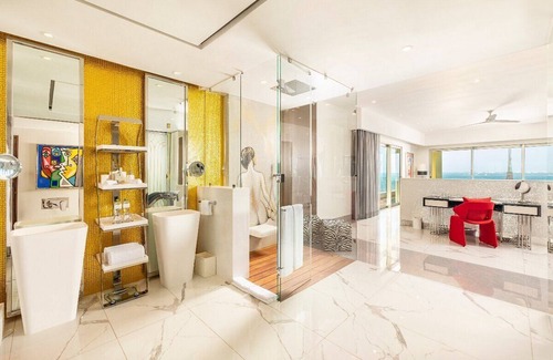 Playa Mujeres Resort | L&L Collection Muses Cancun Corner Suite