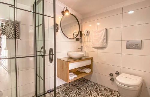 Akcay Hotel | L'opera Deluxe Hotel
