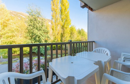 Vielle-Aure Apartment | "L'OSTALOUX: a cozy mountain apartment in Saint Lary Soulan