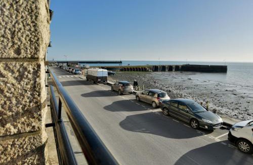 Cancale Apartment | L Ostra 1, appartement haut standing front de mer à Cancale sur le Port de La Houle