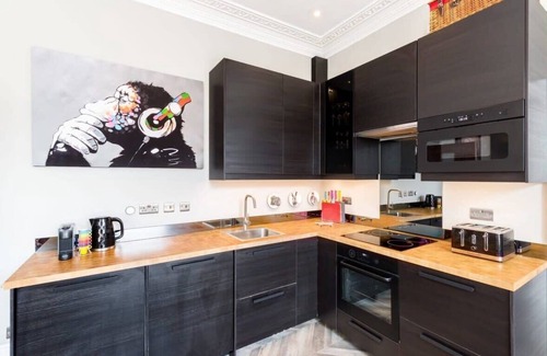 Leamington Spa Apartment | L-Spa Boutique Apartments - Stylish Regency two bedroom apartment