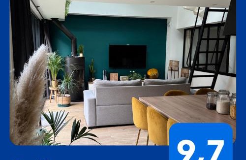 Concarneau Apartment | L'Usine du centre ville avec parking privé 2 véhicules et extérieur