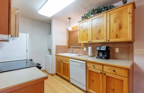 Reeds Spring Cabin | L078B, 1Br Cabin,Don’t Miss 15% Off #+Nts September Stays SEE DESC. BELOW