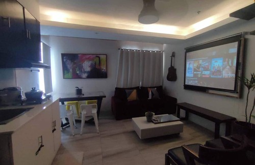 Bonifacio Global City Condo | L1 Twin Bed Staycation in Bonifacio Global City