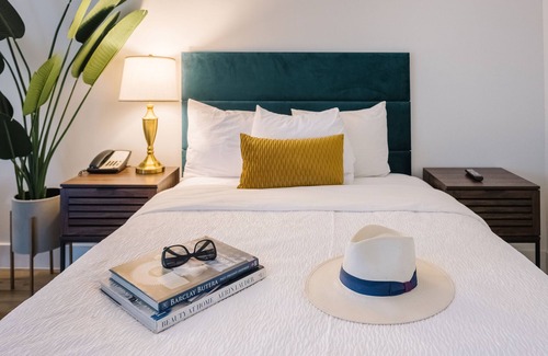 Palm Springs Hotel | L3 Oasis Hotel