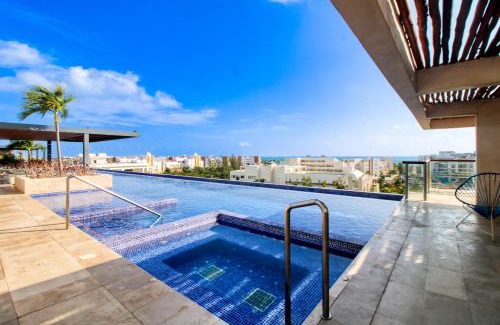 Playa Mujeres Apartment | La Amada Master PH03-M Torre E