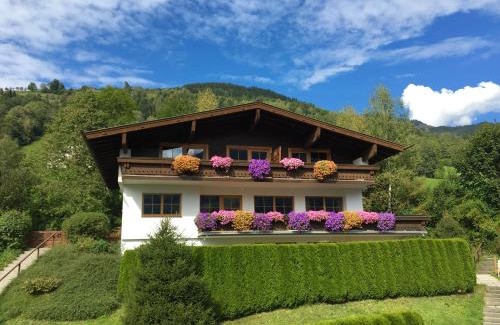 Bruck an der Grossglocknerstrasse Apartment | Landhaus Bergner Alm