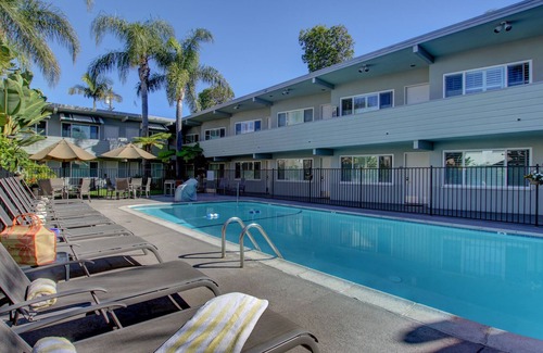 Coronado Hotel | La Avenida Inn