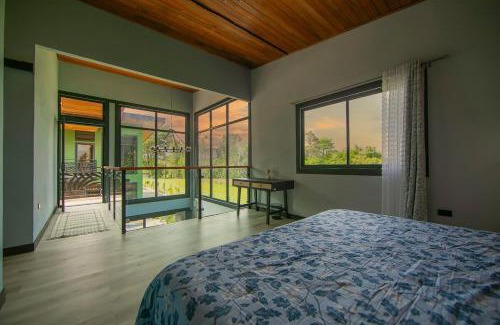 Penas Blancas House | La Azulada-5min La Fortuna, King beds, pool, BBQ