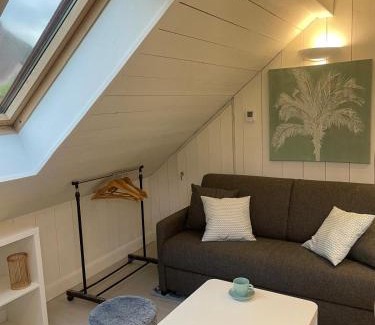 Duingt Bed & Breakfast | La Baie des Voiles 2 chambres 4 à 6 personnes au bord du lac plage privée