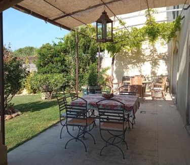 Eyragues Villa | La Bartavelle