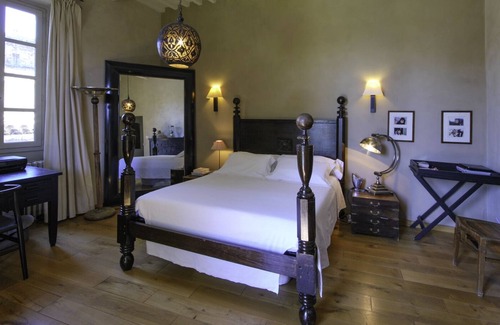 Montaren-et-Saint-Mediers Villa | La Bastide luxury villa with pool and outdoor cinema near Uzes, Provence