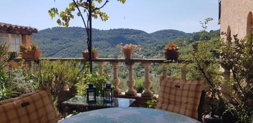 Le Bar-sur-Loup Apartment | La Bastide Saint Christophe