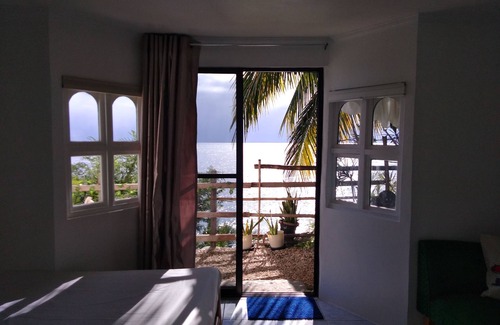 Boljoon Hotel | La Bella Beach House Cebu