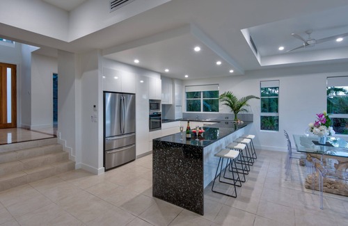 Hamilton Island Villa | La Bella Waters 1 Hamilton Island - oceanviews, golf buggy and transfer