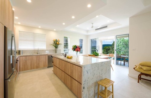 Hamilton Island Villa | La Bella Waters 3 Hamilton Island - Oceanviews, golf buggy and transfers