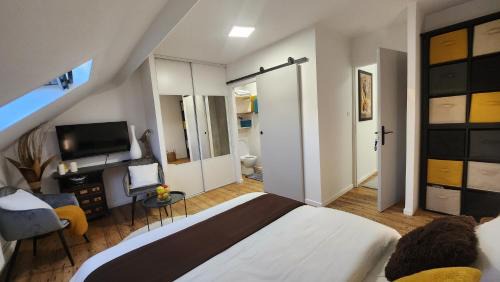 Douai House | La belle chambre au fil de l'eau