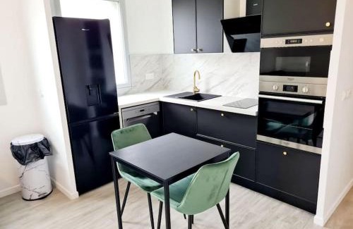 Alfortville Apartment | La Belle Emeraude-Appart cosy proche Paris avec parking