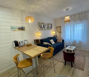 Ault Apartment | La Belle Etoile