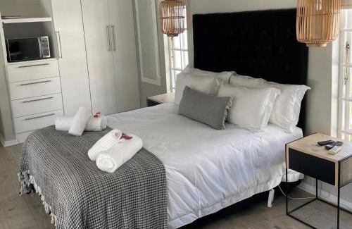 Bloemfontein House | La Belle Guest House