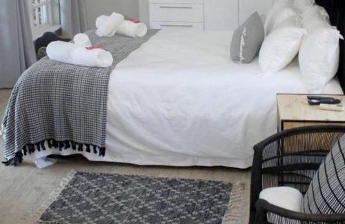 Bloemfontein House | La Belle Guest House