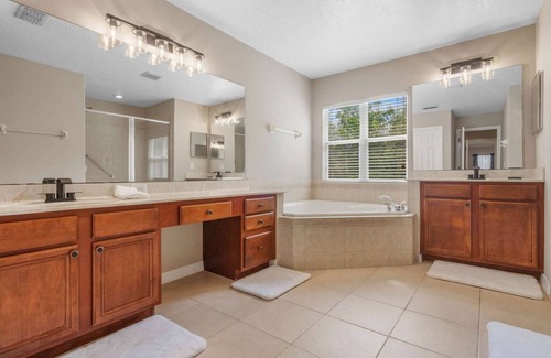 Vista East House | La Belle Onyx Retreat Home