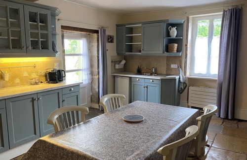 Tailly House | La belle vie l'annexe, 4/5-person gîte 5 min from Beaune and 2 km from Meursault