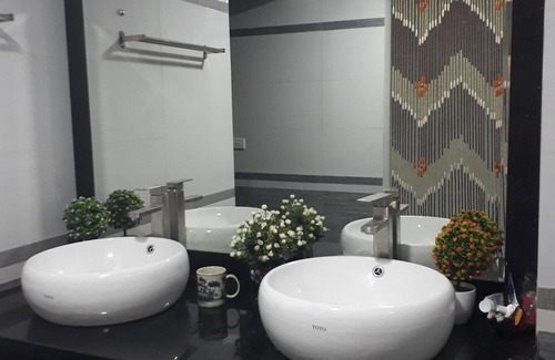 Hoa Lu Hotel | La Belle Vie Tam Coc Brother