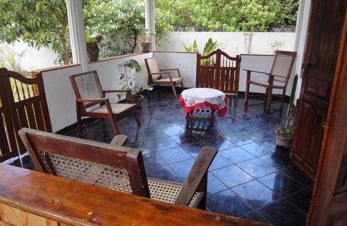 Kahawa House | La Breeze