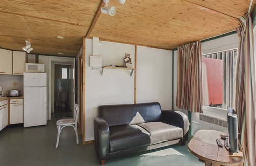 Salignac-Eyvignes Ski Chalet | La Brousse No. 1 - pool - sleeps 5 with garden