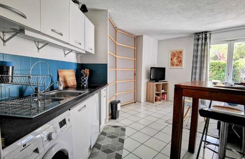 Blagnac Apartment | La Bulle Bleue - Parking-Terrasse-aéoport-MEET