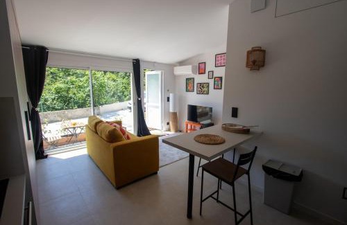 Menton Apartment | La Bulle, cocon douillet rénové