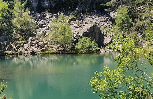 Queyrieres Villa | La Bulle de Pierre: Ecolodge with private spa - Bulles d'Herbe
