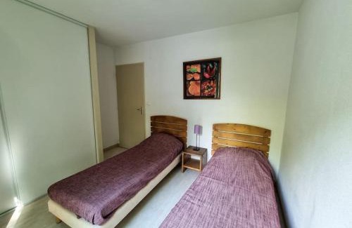 Aureilhan Apartment | La Cabane Apolonia maison 6 pp Piscine en bord lac