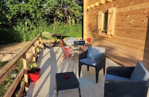Varen Ski Chalet | La cabane aux oiseaux chalet with swimming pool.