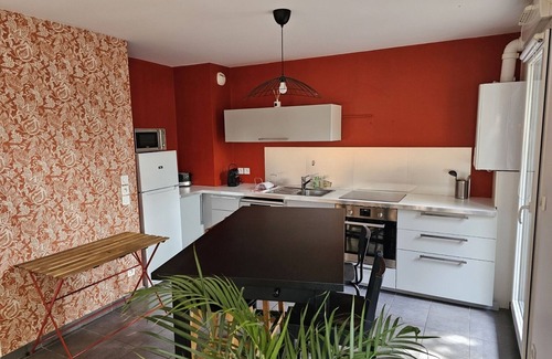 Genas Apartment | La Cabane-Loft-Garden view-Private Bathroom-Apartment
