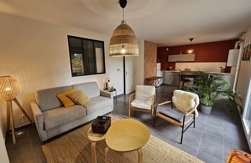 Genas Apartment | La Cabane-Loft-Garden view-Private Bathroom-Apartment