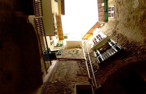 Dolceacqua Apartment | La Camera Dal Ponte