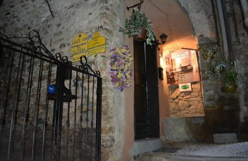 Dolceacqua Apartment | La Camera Dal Ponte