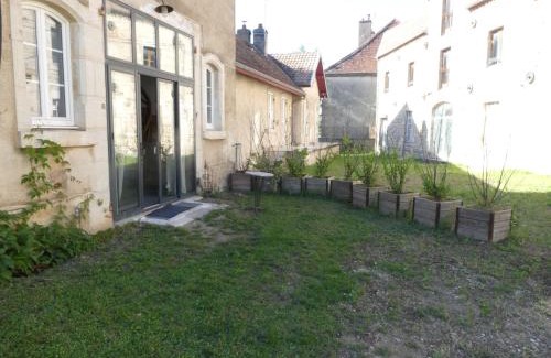 Dole Apartment | La Canetterie