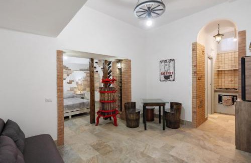 Piazza-Tralia-Pendolo Apartment | La Cantina Di Alba e Tramonto