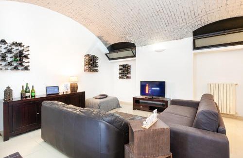 Abbadesse Apartment | La Cantinetta di Milano - The Wine Cave in Milan, huge 110sqm apartment, Milan Central Station