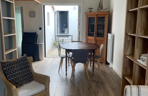 Saint-Gilles-Croix-de-Vie House | La Caravelle