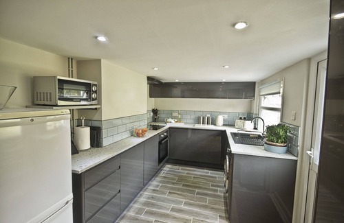 West Lulworth House | La Carabela Nr Lulworth Cove & Durdle Door