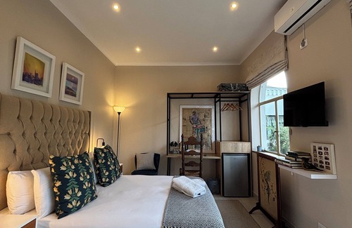 Greater Johannesburg Metropolitan Area House | La Casa Blanca