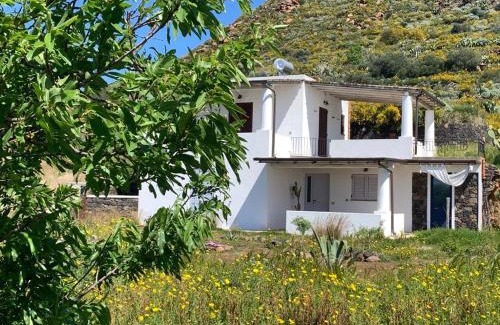Lipari Villa | La casa blu exclusive