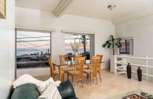 San Antonio del Mar House | La Casa de Abajo